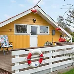 Hjalmine - 250m From The Sea By Interhome