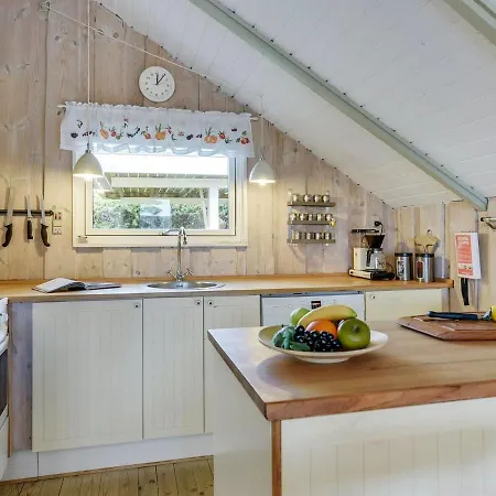Hjalmine - 250m From The Sea In Funen By Interhome